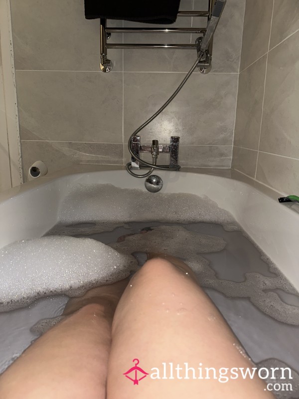 Wrinkly After Bath Feet 👣