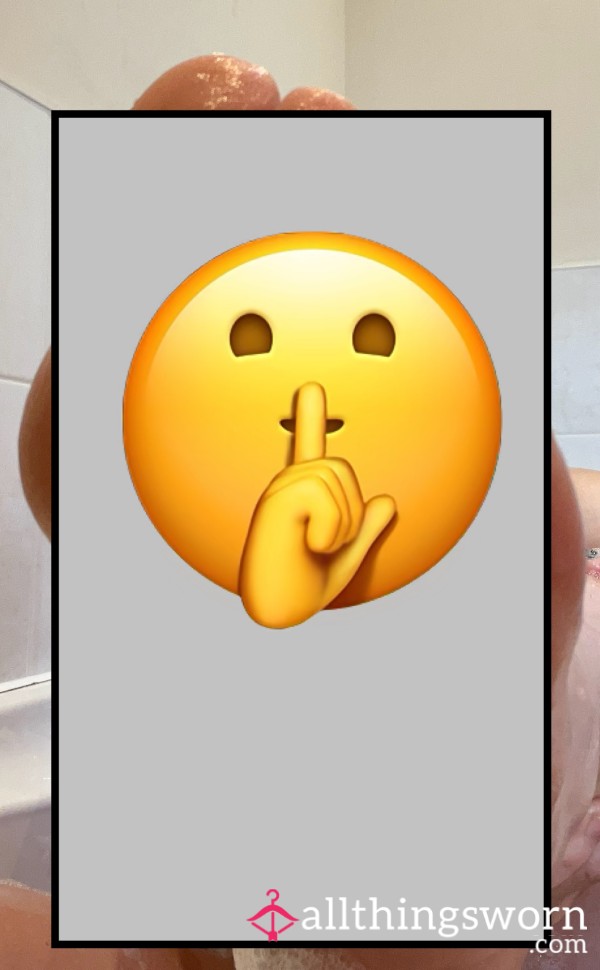 Wrinkly Feet In The Bath