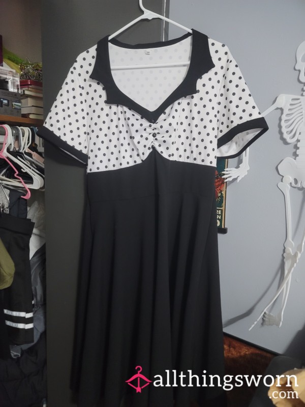 XL/XXL 1950s Style Black And White Polka Dot Dress