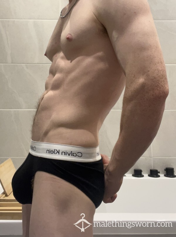 (XS) Calvin Klein Briefs Black