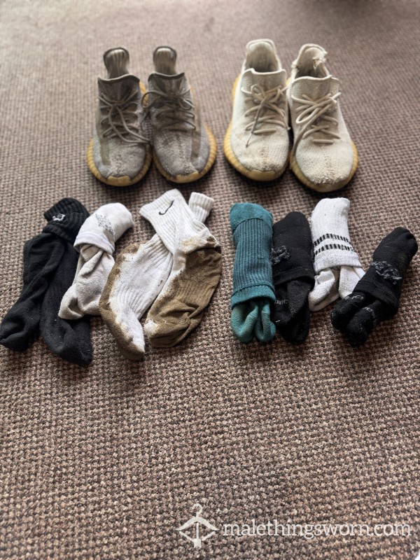 Yeezy And Socks Bundle
