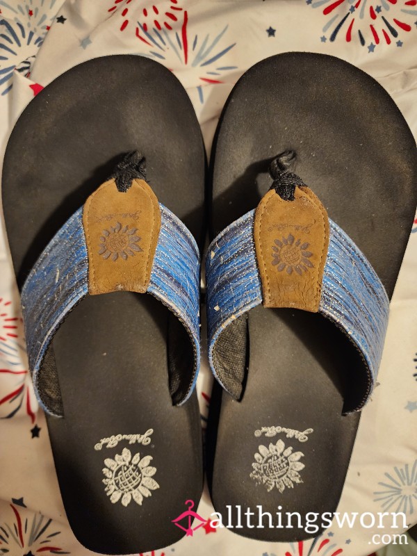 Yellow 💛 Box Flip Flops Blue 💙