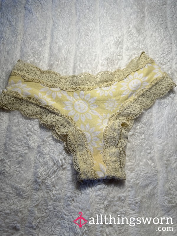 💛 Yellow Cotton + Lace Victorias Secret Cheekster Panties 💛 SALE $13