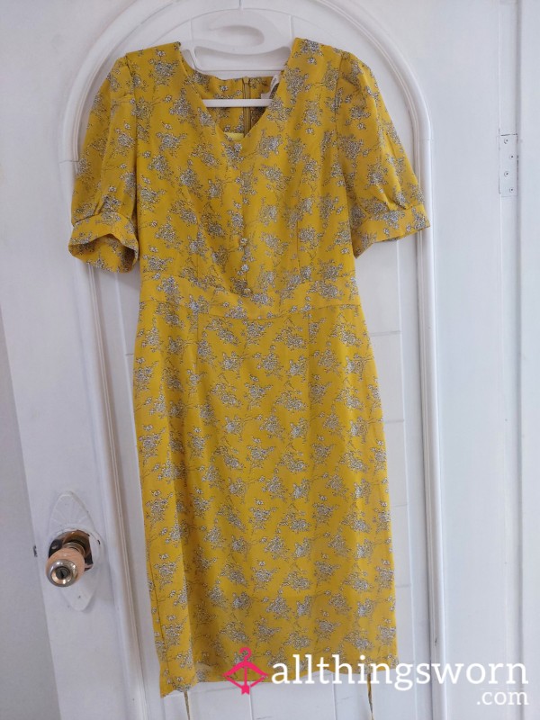 Yellow Flower Patterned Dress(Shipping Fee Not Included)