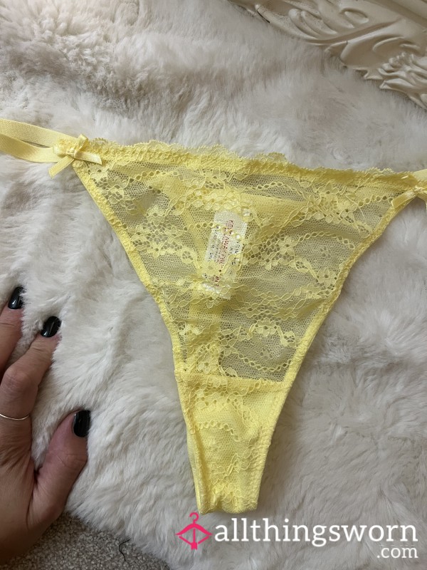 Yellow Thongs 💛💛