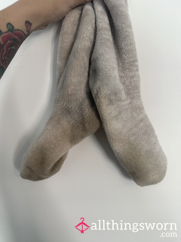 Yesterday’s Fluffy Socks, Soft And Worn-in, Holding That Lived-in Warmth 🧦✨