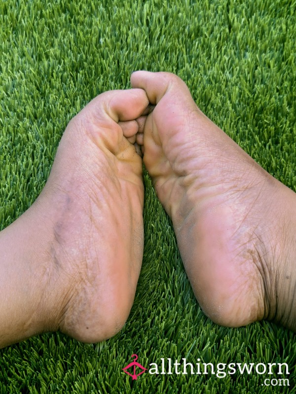 You Want To Lick My Dirty Soles!