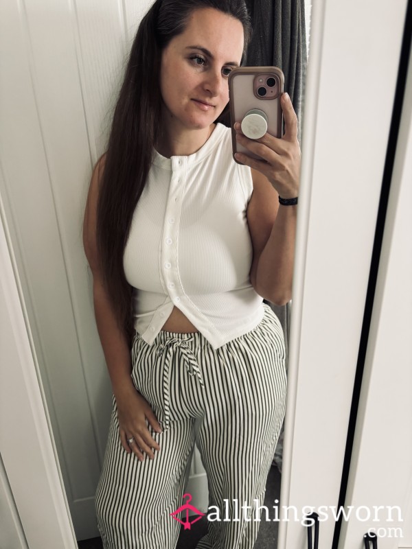 Your Dream Curvy Girlfriend Is Here Ready And Waiting For Some Attention