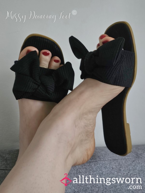 Your Goddesses, Black Slippers! 🖤