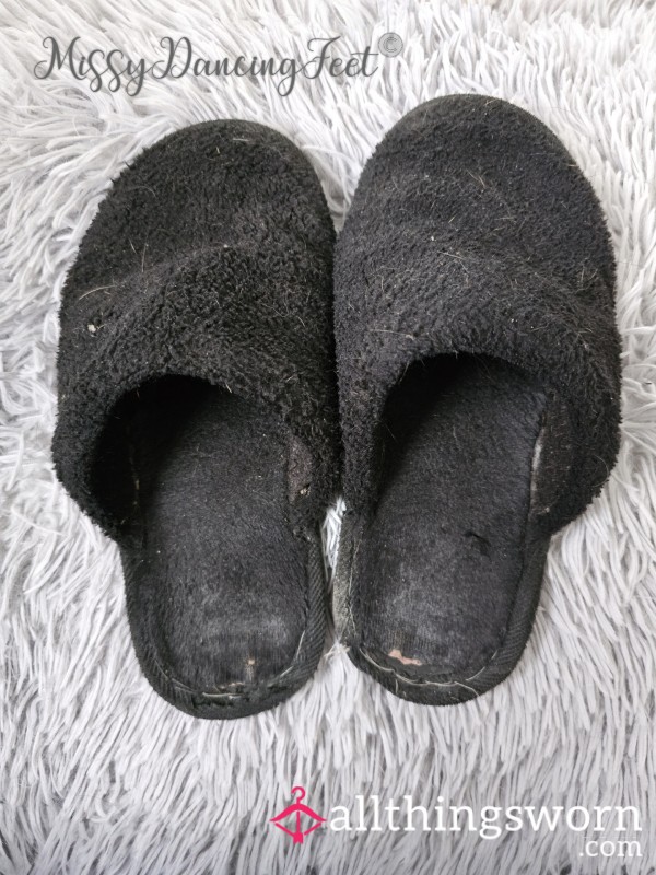 Your Goddesses Super Dirty And Well-worn Slippers!
