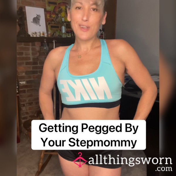 Your Stepmom Pegs You With Her Strap On Di**o