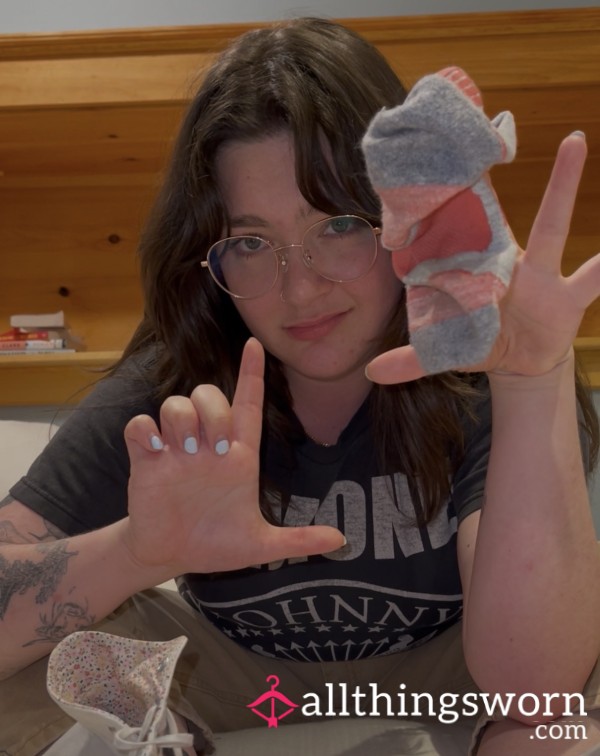 You’re A Loser For My Stinky Soles