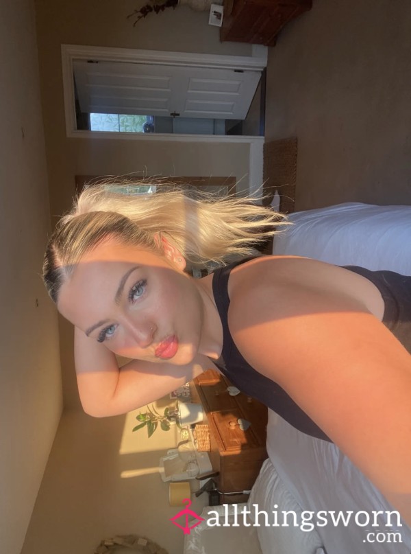 Yournaughtyblondie