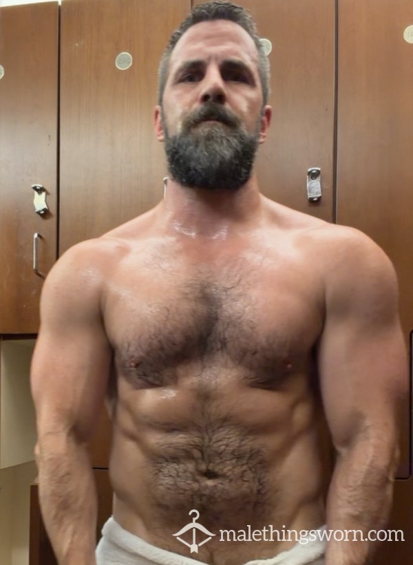 BeardedMuscleDaddy