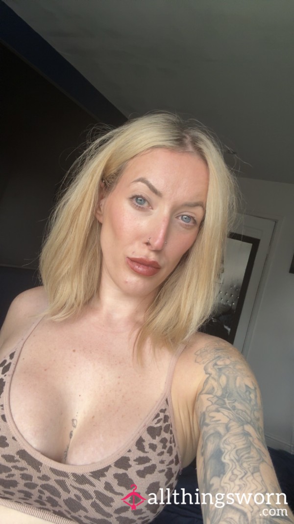 Beautiful_blonde_Brea