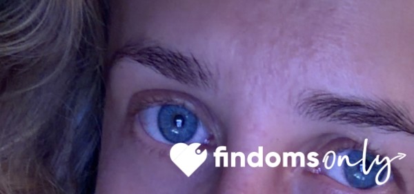 Blondieblueeyes23