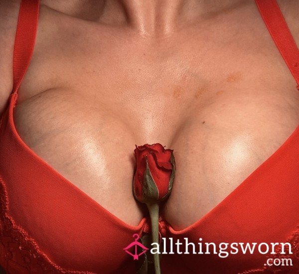 BustyLily1