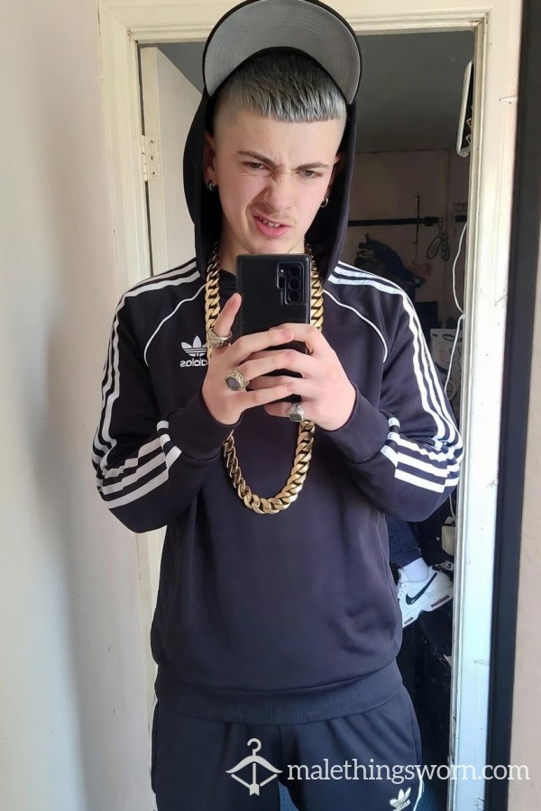 Chav_lad_seller