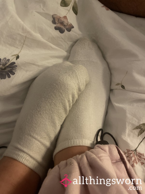 Cheekyelishaxx