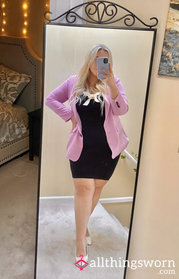 CurvyCorporateKitten