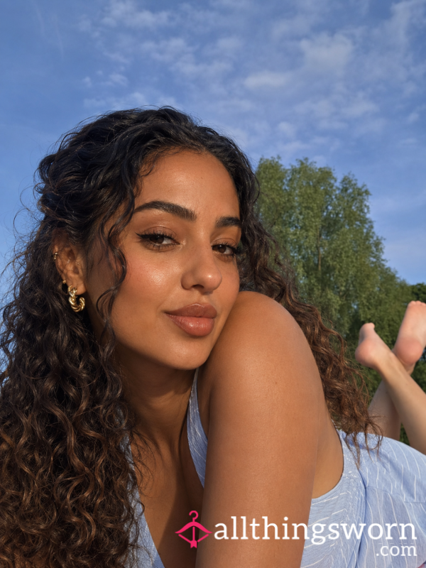 Curlymiddleesaternqueenxo