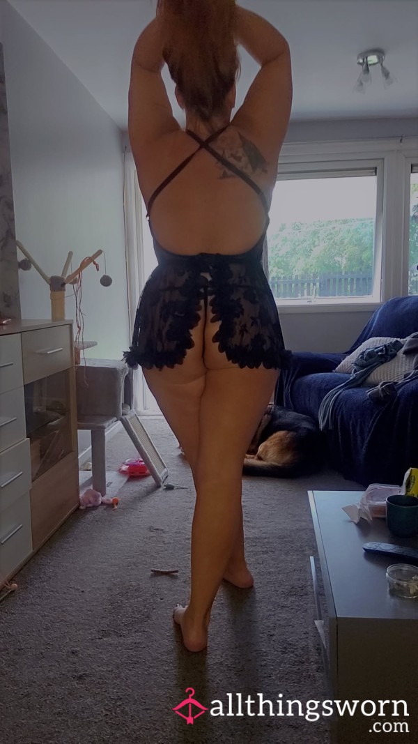 CurvyBlueeyes35
