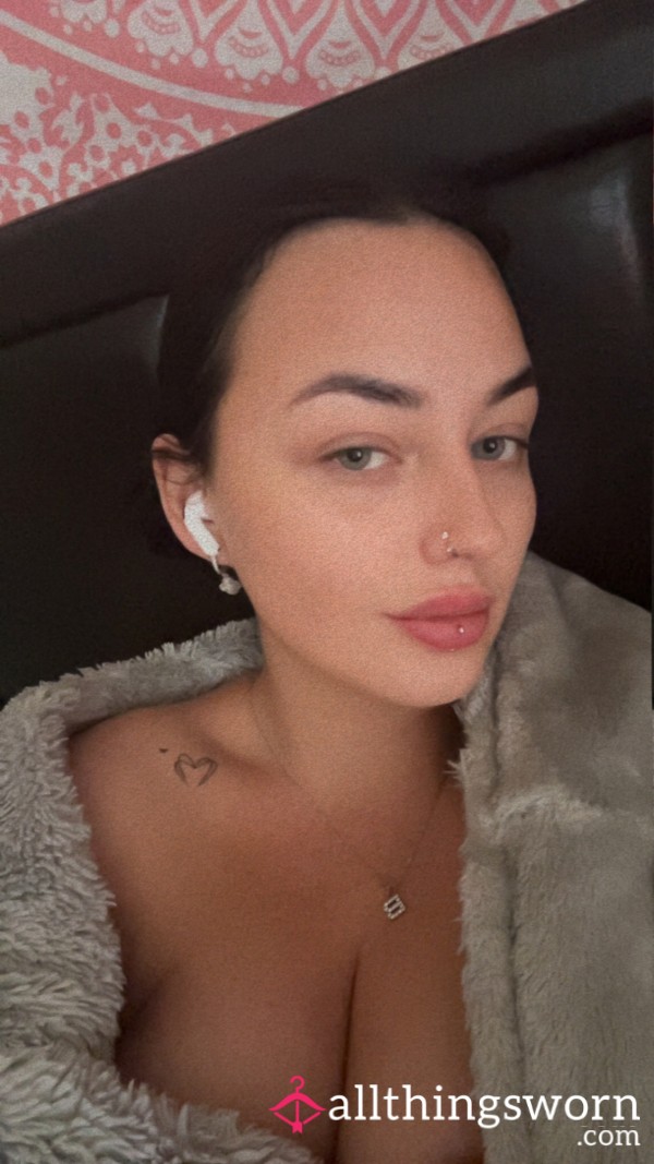 Curvybrunette26