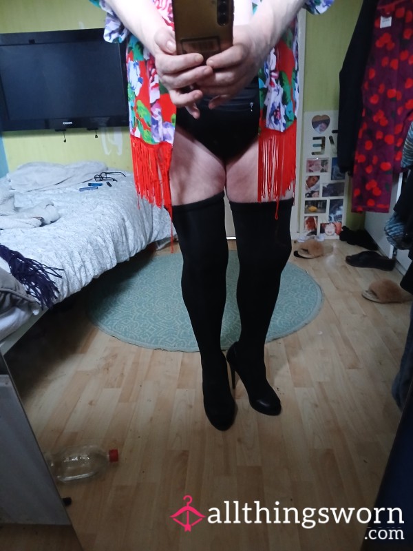 CurvyBustyBella