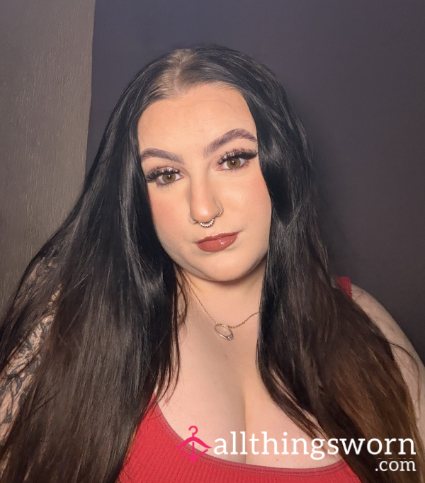 CurvyGoddessEm