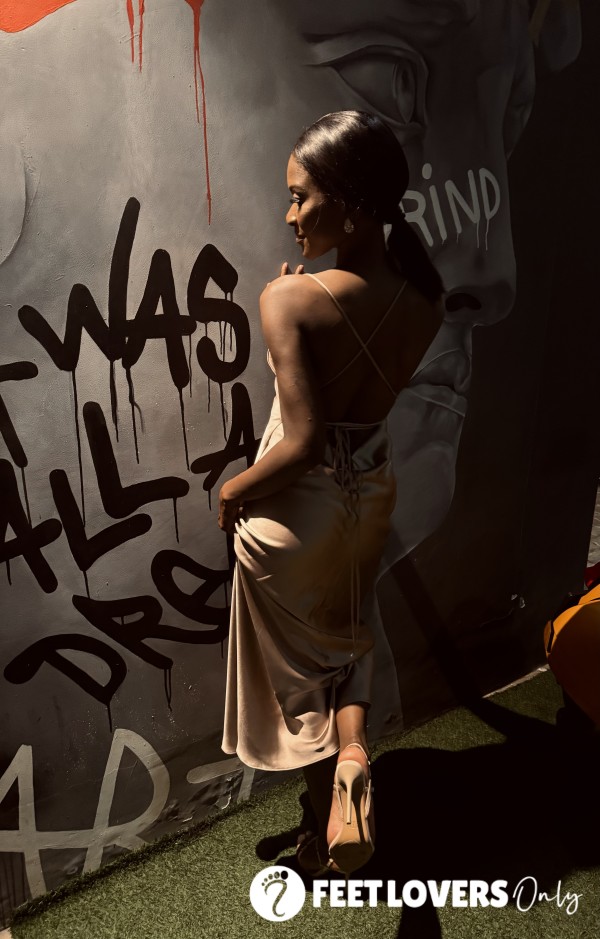 Elena_noir