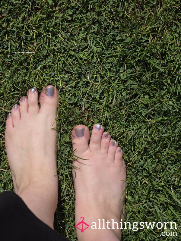 FlirtyFeetBeth
