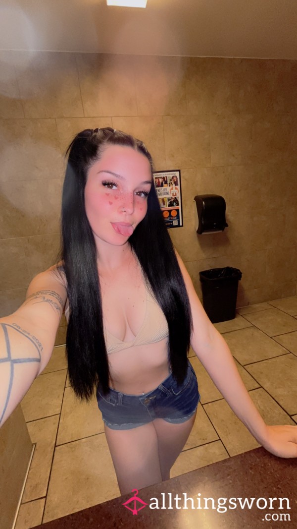 GoddessChloe22