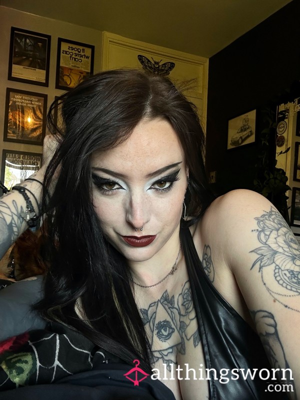 GothicEbony
