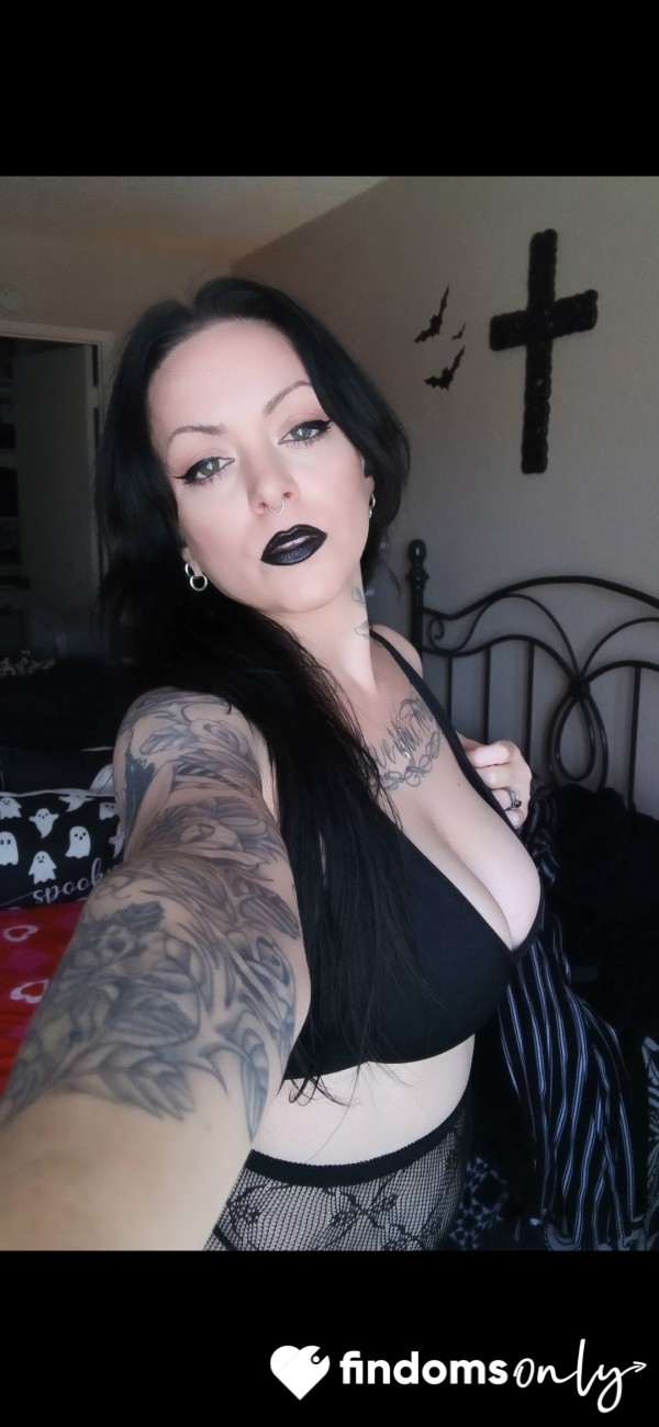 GothicxDarkxSirenx