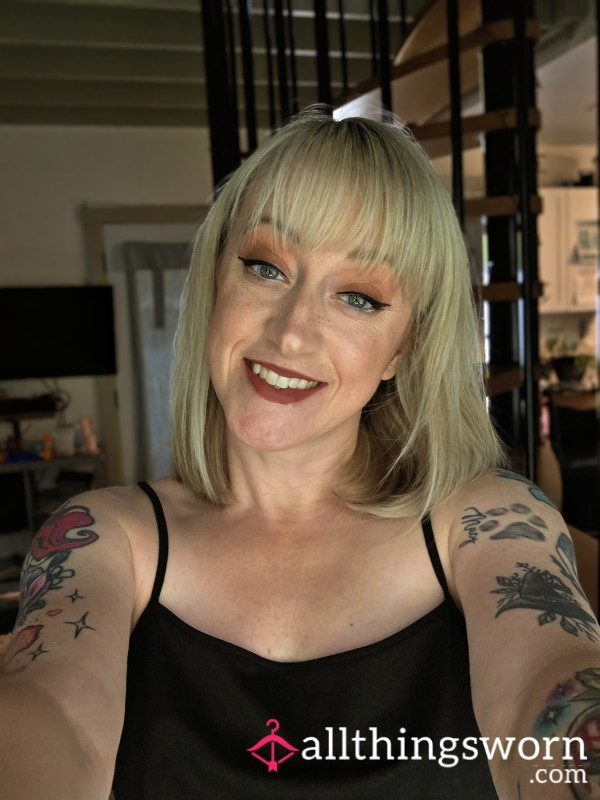 Hot_Mess_Blondie