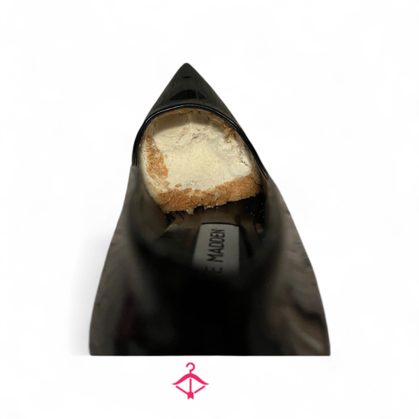 Insoleeatingshoesniffer