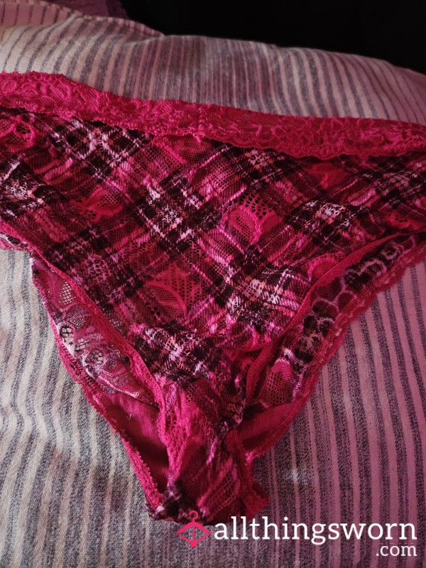JuicyPantyPrincess25