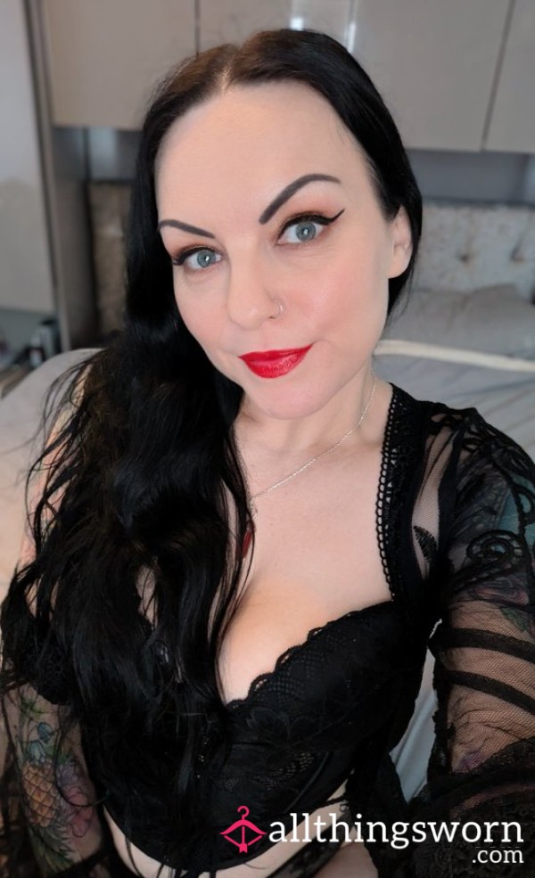KinkyMilfAmy