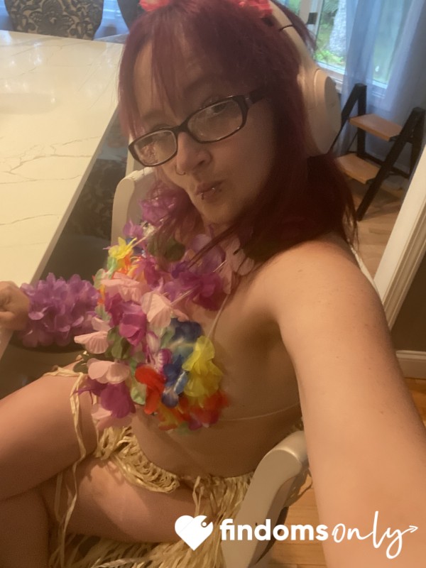 MistressKitten420777