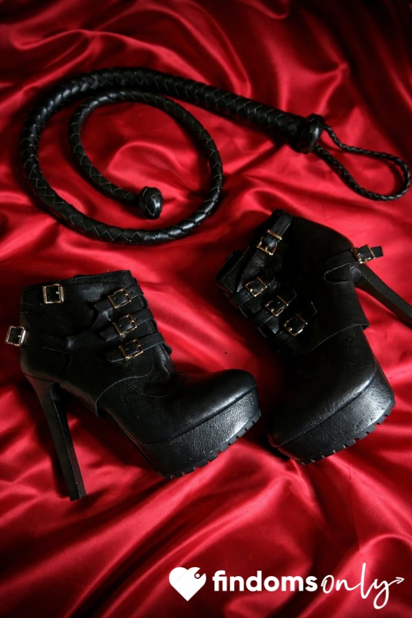 LadyOfLeather
