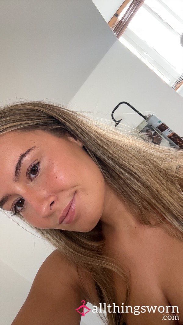 Laralove81x