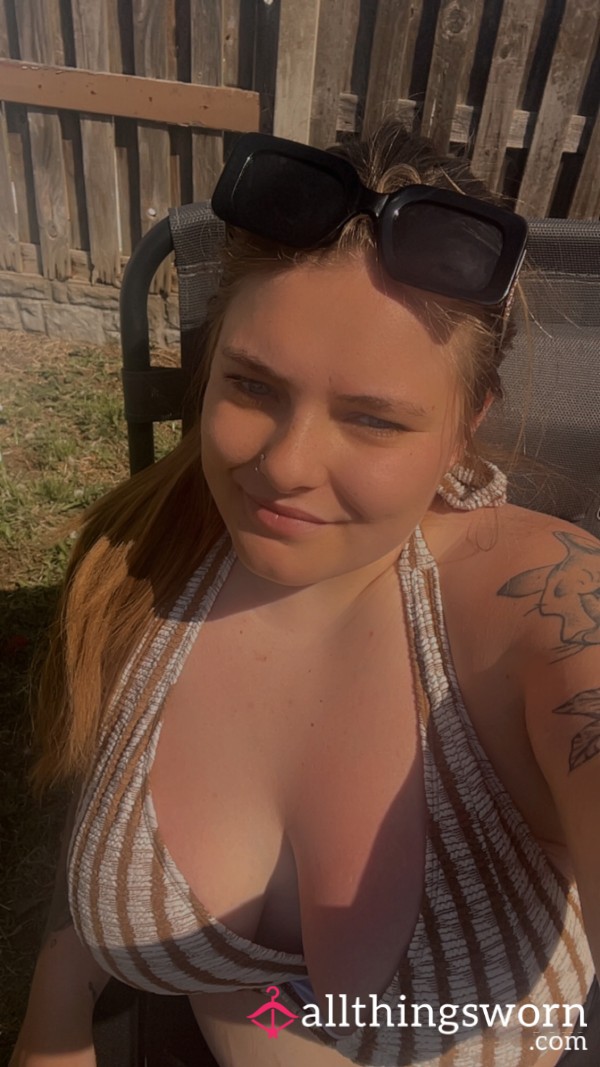 LeakingLesbian