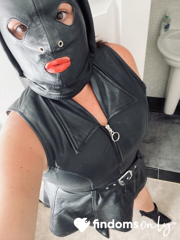 Leatherfindom