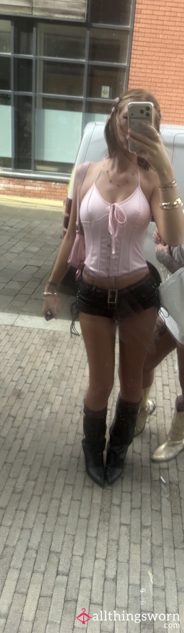 Lele_x19