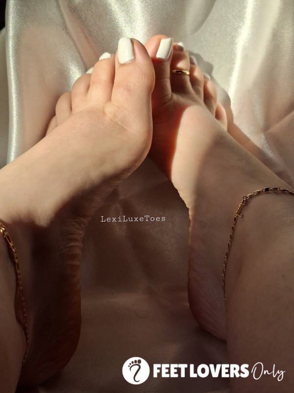 LexiLuxeToes