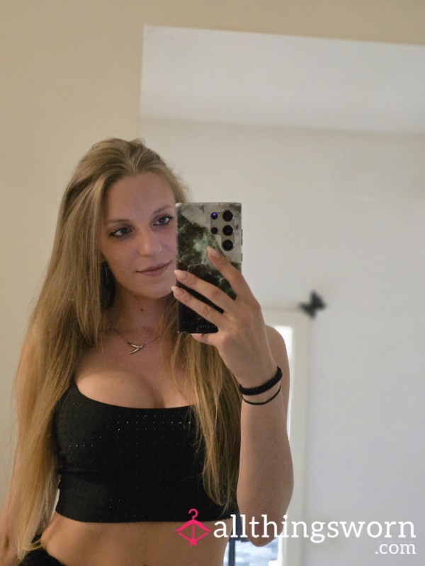 NaughtyAngelaClosetXx