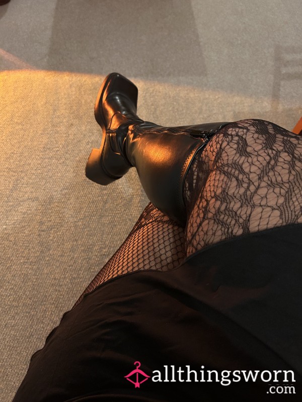 MidnightPedicureFinds