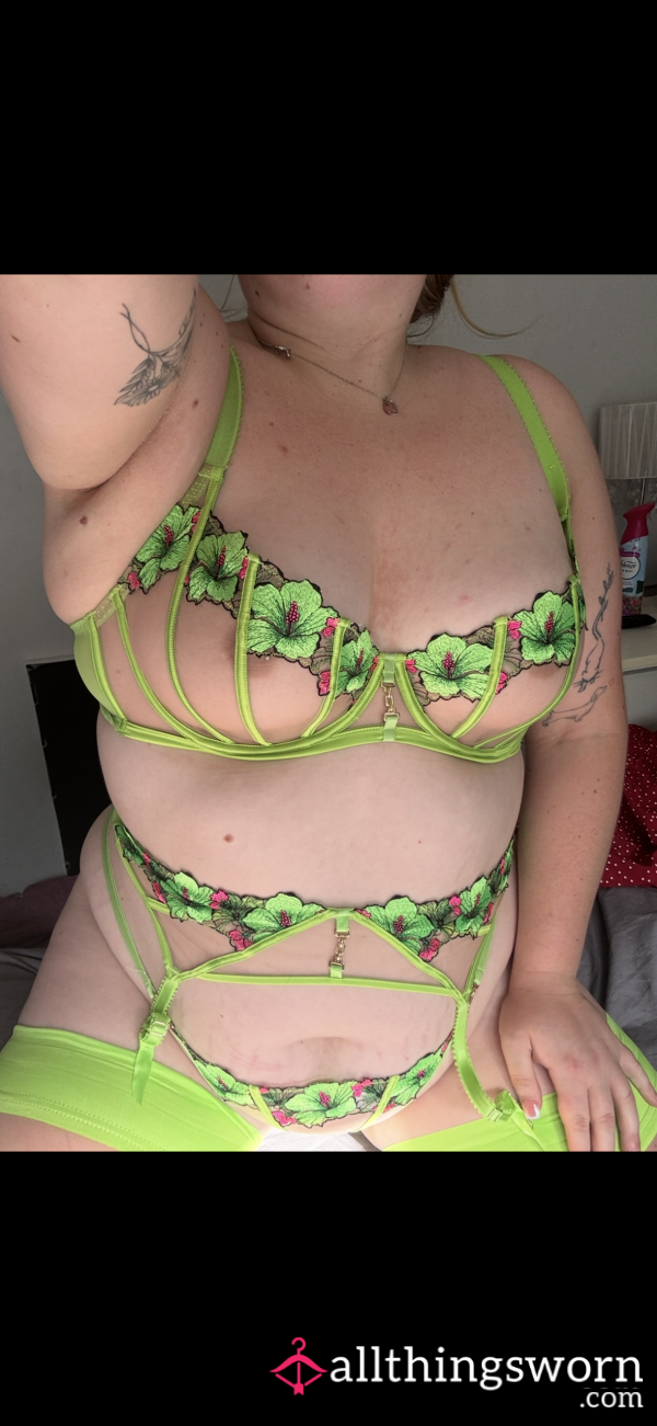 MissCurvyAngel