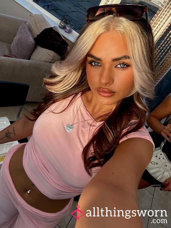 Mistress_Bella_x1