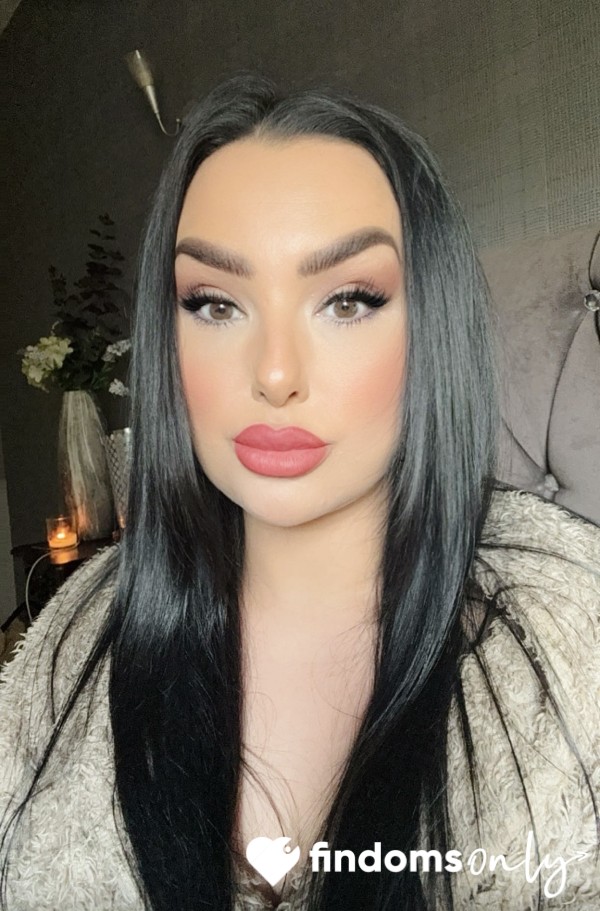Mistress_Saskia